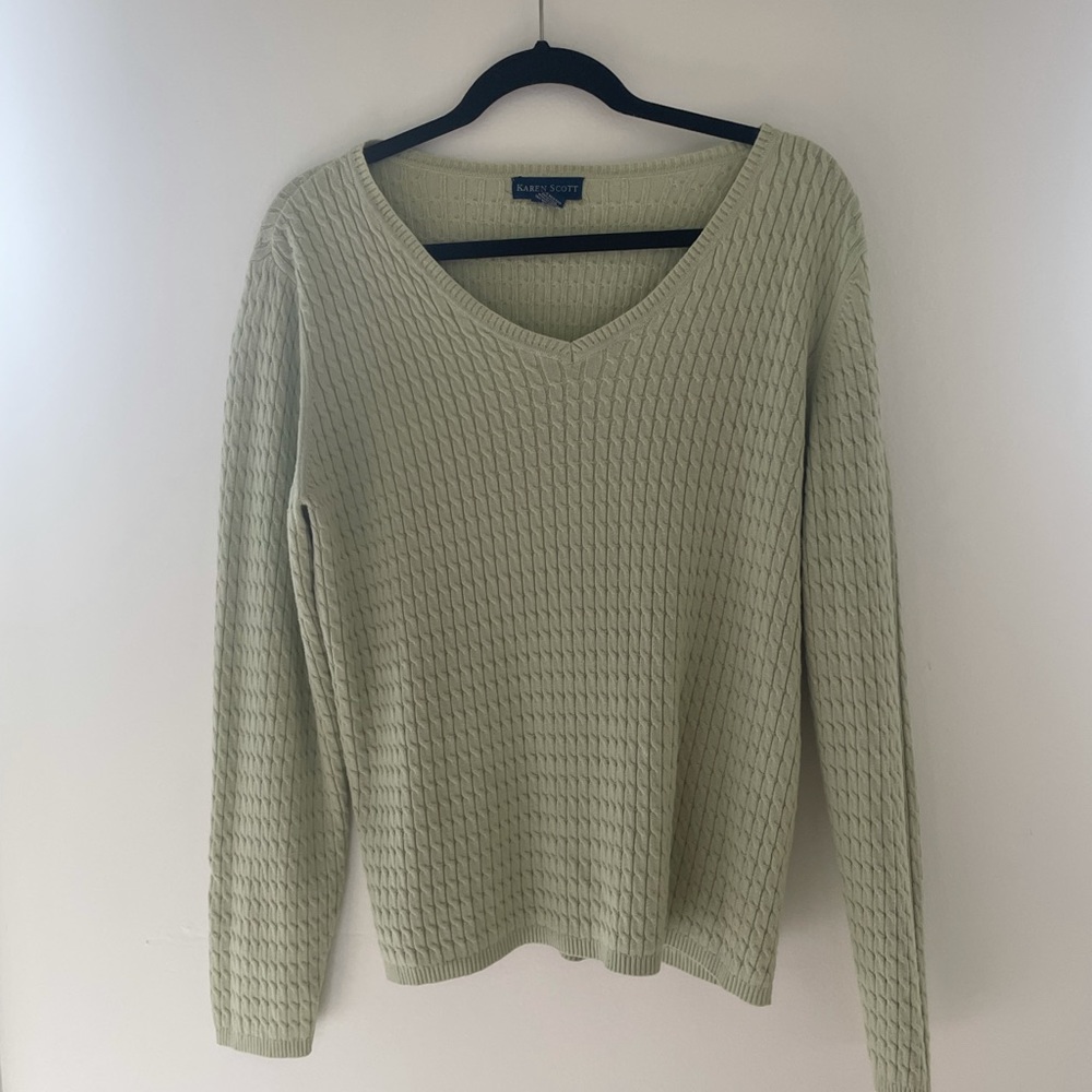 V neck sweater